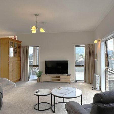 Spacious Retreat With Mountain View Ροτόρυα Εξωτερικό φωτογραφία